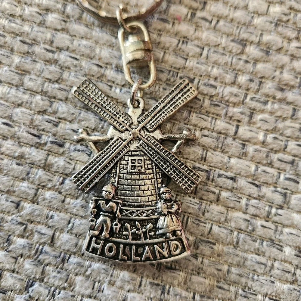Vintage HOLLAND Windmill‎ Metal Keychain
